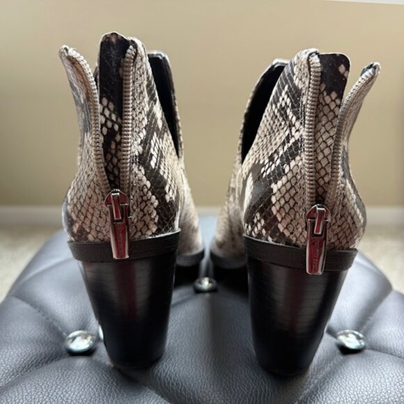 New, Never Worn, Vince Camuto Bibestie Leather Bootie, Natural Multi Size 7M - Picture 5 of 7